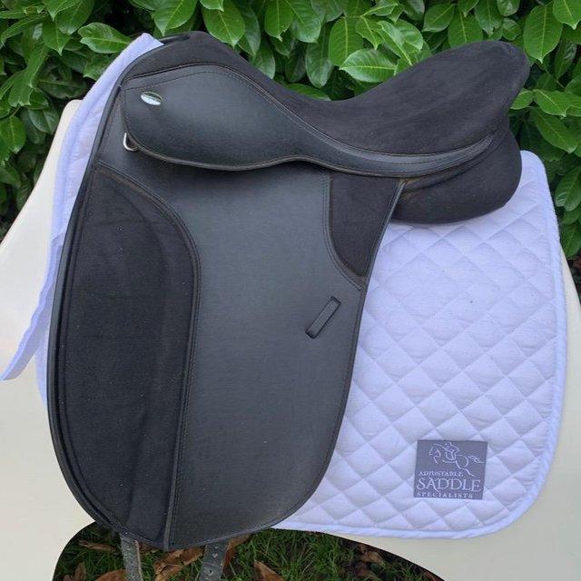 Preview of the first image of Thorowgood T4 17.5 inch dressage saddle.