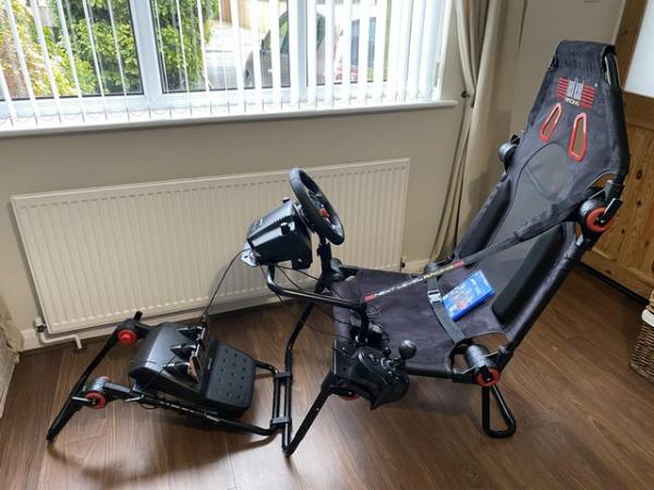 Image 1 of *REDUCED* Racing wheel, pedals & cockpit