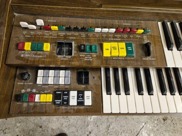 Image 2 of Yamaha Electone Organ - Fox's Music Centres