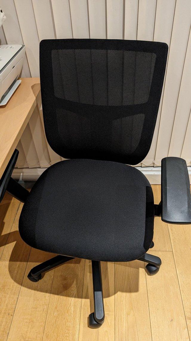 Preview of the first image of Office desk with adjustable chair.