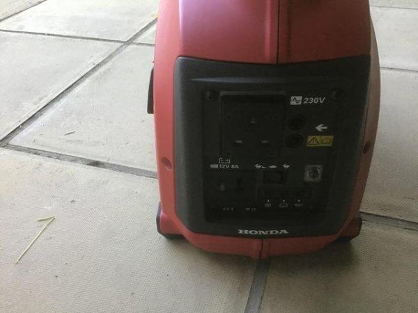 Image 2 of Honda Generator EU10i suitcase silent