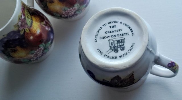 Preview of the first image of 5 Bone china  mugs 'The Greatest Show on Earth'.