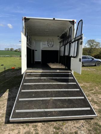 Image 2 of 7.5t Horse box for sale, great payload