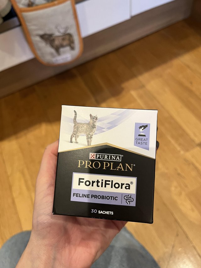 Preview of the first image of Feline Fortiflora probiotics for cats/kittens.