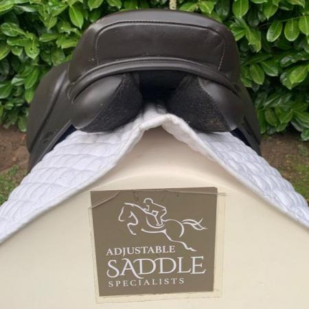 Image 15 of Saddle Company 16.5” GP Verona saddle (S3130)
