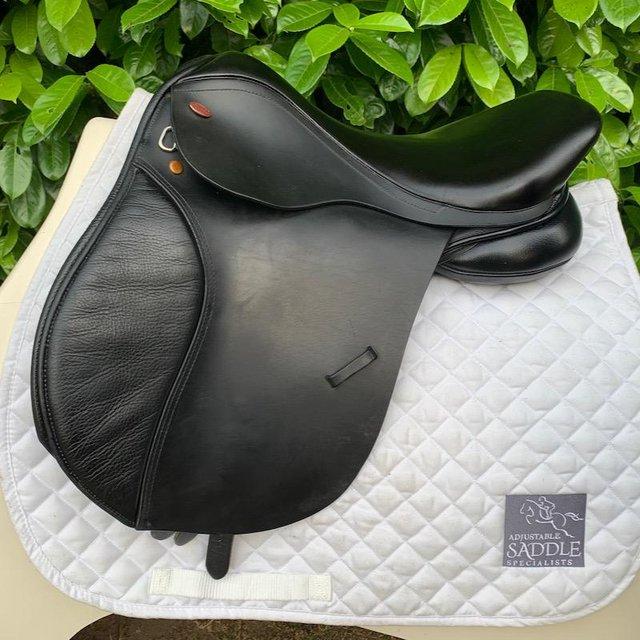 Preview of the first image of Kent and Masters 17 inch cob saddle.