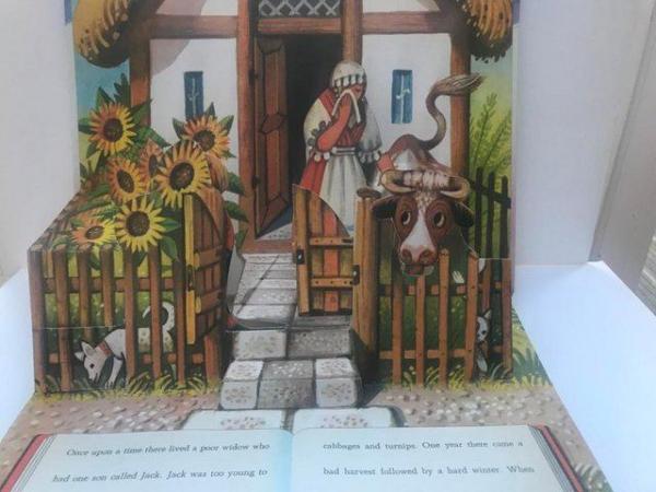 Image 3 of Jack And The Beanstalk pop up book