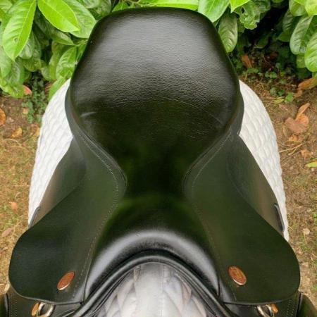 Image 5 of Kent and Masters 17 inch cob saddle