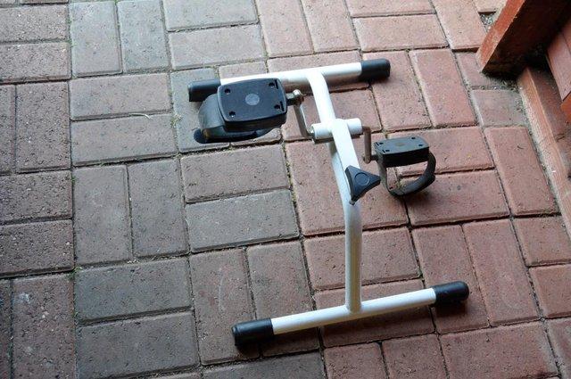 Preview of the first image of Pedal excersier adjustable.