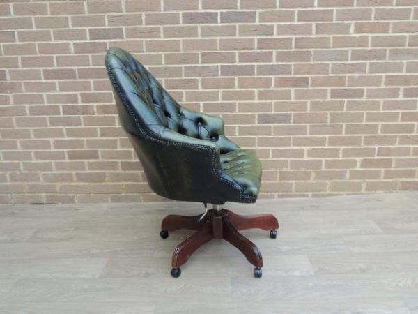 Image 8 of Wade Chesterfield Directors Chair (UK Delivery)