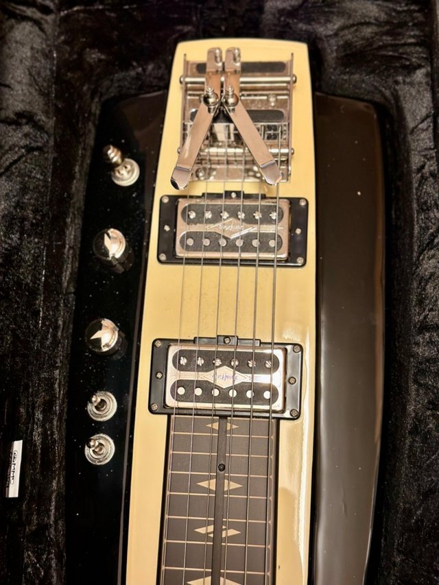 Preview of the first image of Duesenberg Split King lap steel   Mint condition never used.