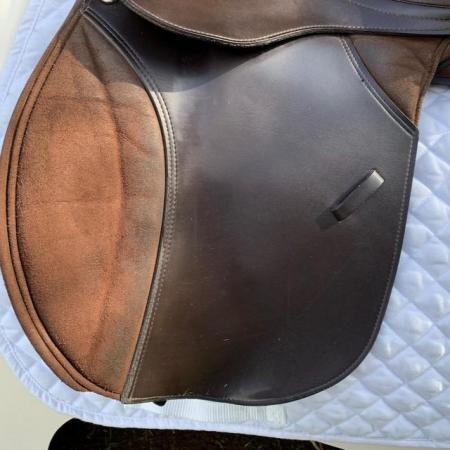 Image 2 of Thorowgood T4 17.5 inch cob saddle (S3105)