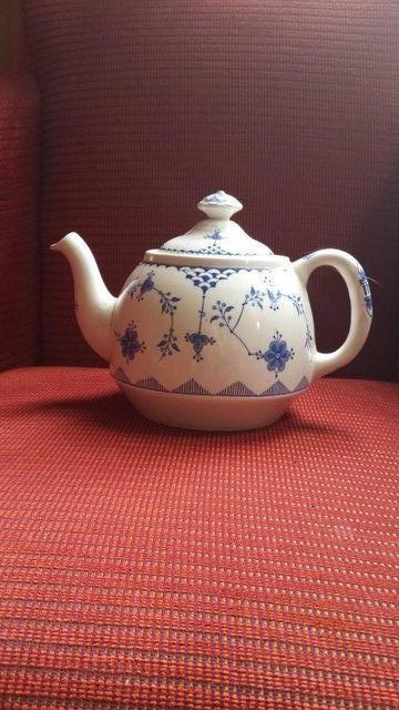 Preview of the first image of Mason's 2 Pint, Original, Vintage Teapot.