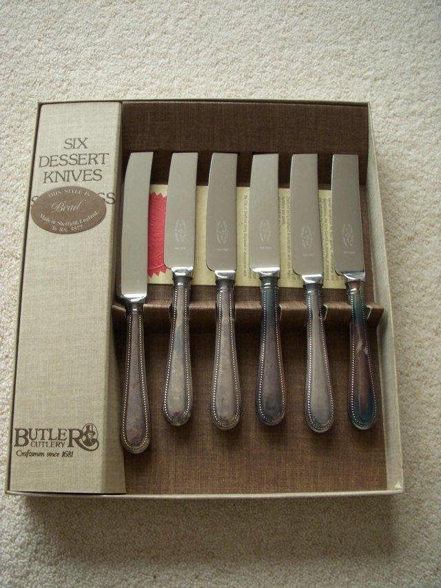 Preview of the first image of Butlers of Sheffield - silverplate dessert knives (6).