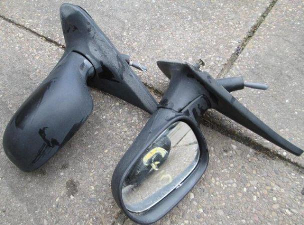 Image 1 of Renault Clio Mk2 Phase 1 wing mirrors
