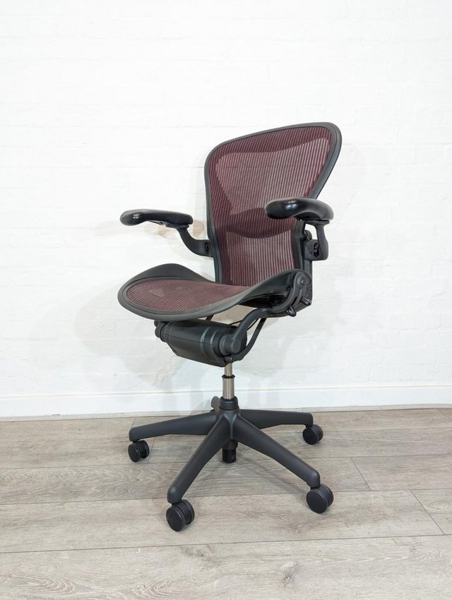 Preview of the first image of Herman Miller Aeron Office Chair Red.