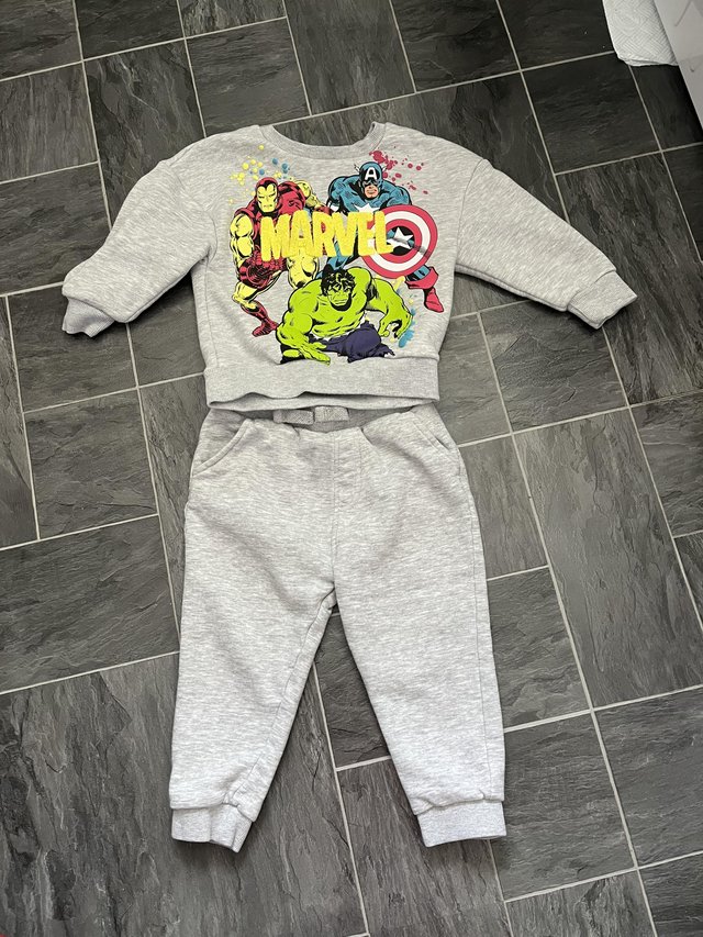 Preview of the first image of Marvel jumper and joggers age 2/3 yrs.