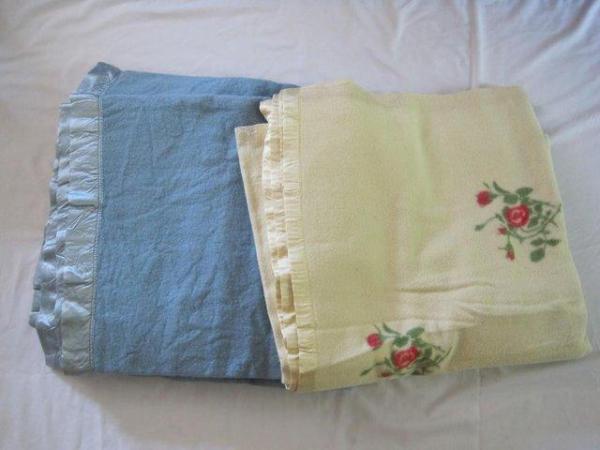 Image 1 of Two vintage woollen blankets vgc