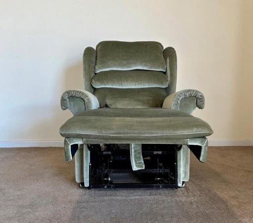 Image 8 of LUXURY ELECTRIC RISER RECLINER CHAIR MASSAGE ~ CAN DELIVER