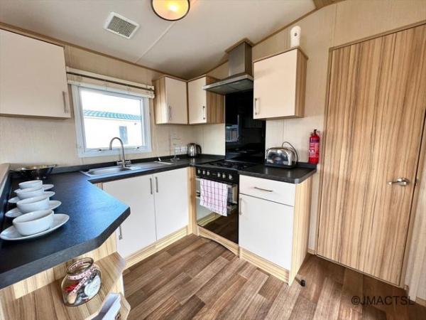 Image 2 of Sited Caravan For Sale, Decking & Hot Tub on Tattershall.