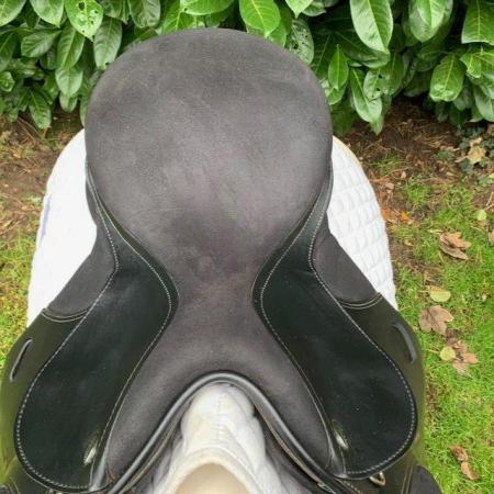 Image 6 of thorowgood T4 17 inch gp saddle