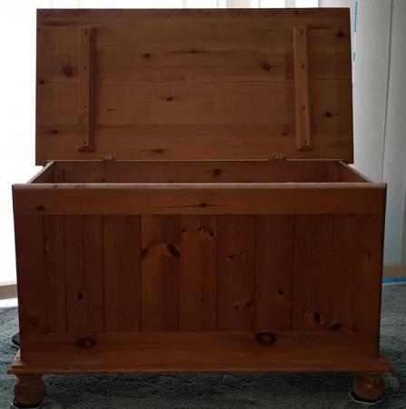 Image 2 of Solid wood Ottoman & slim chest of drawers on bun feet - ME5