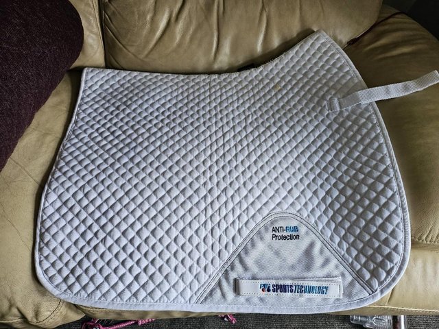 Preview of the first image of Full sized Premier Equine white saddle cloth.