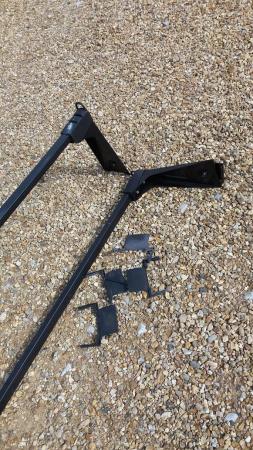 Image 2 of LAND ROVER DISCOVERY II ROOF BARS