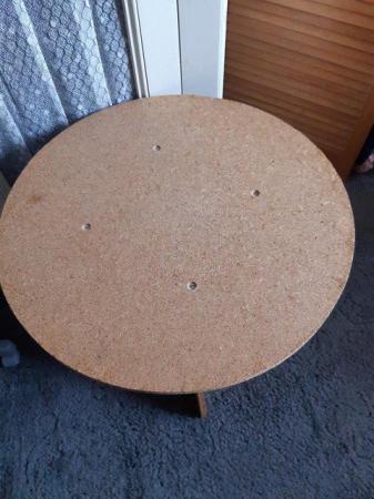 Image 2 of Round side/lamp table