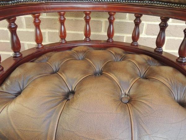 Image 11 of Chesterfield Luxury Captains Chair (UK Delivery)