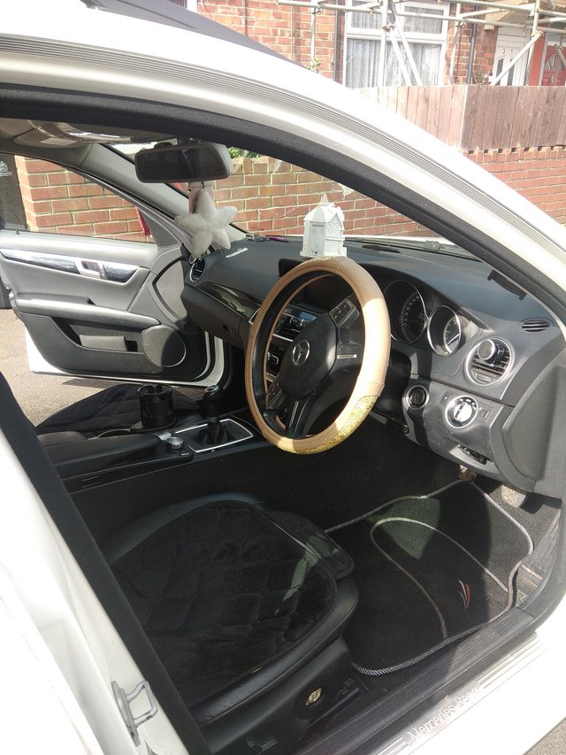 Preview of the first image of Mercedes C200 estate for sale £2995, cd radio, Bluetooth con.