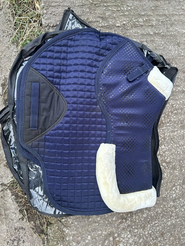 Preview of the first image of Navy Like New Close Contact Saddle Pad.