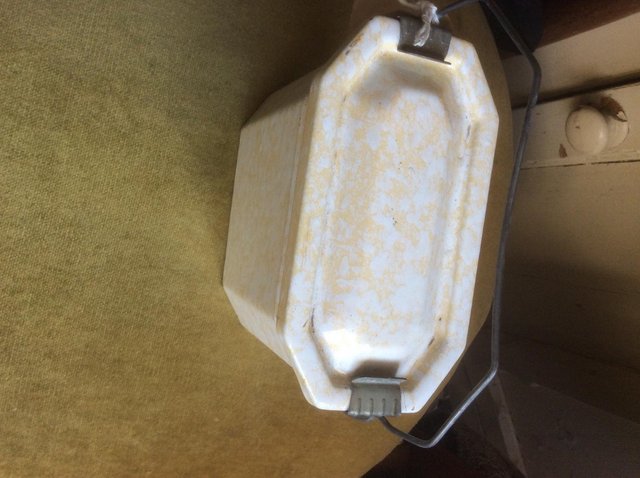 Vintage French enamel lunchbox with handle