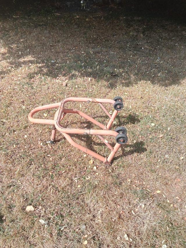 Motorcycle rack folds up — photo 2 of 3