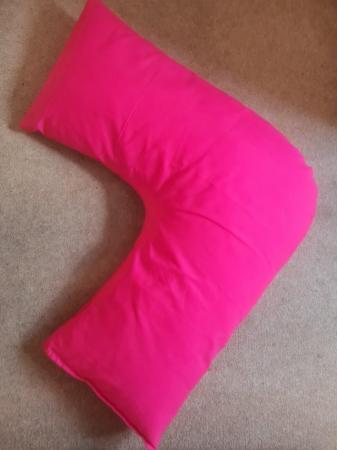 Image 1 of Hot pink pregnancy pillow, £5