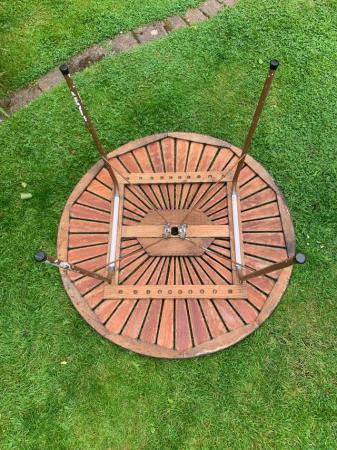 Image 2 of Nice garden table, 40”, metal legs fold in