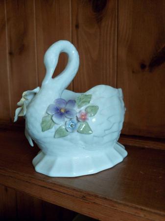 Image 2 of Jonquil pottery , beautiful dish and Swan
