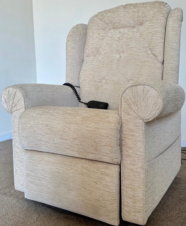 Preview of the first image of HSL ELECTRIC RISER RECLINER DUAL MOTOR CREAM CHAIR DELIVERY.