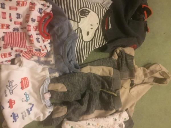 Image 1 of Selection of baby clothes age 0-9m good clean condition £3