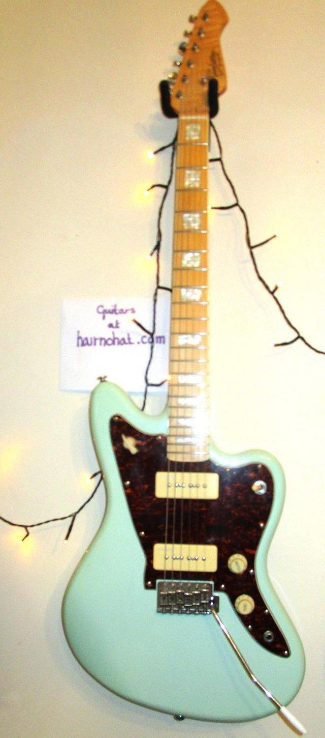 Preview of the first image of REVELATION Jazzmaster RJT 60 M (A T N Bypassed).