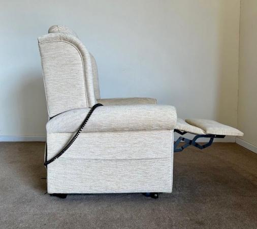 Image 19 of HSL ELECTRIC RISER RECLINER DUAL MOTOR CREAM CHAIR DELIVERY