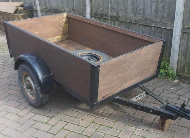 Image 2 of 5x3 wooden trailer good condition