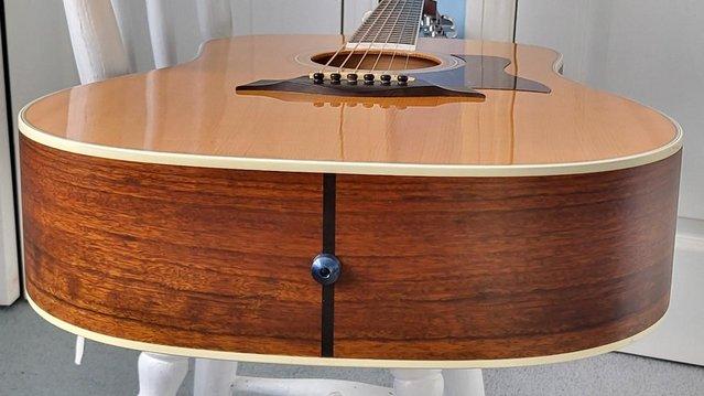 Image 2 of 2000 Taylor 410 acoustic guitar, original hard case, vgc