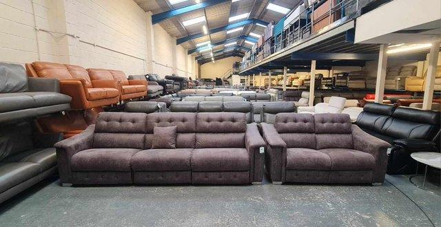 Image 1 of La-z-boy Hollywood brown fabric 4+2 seater sofas