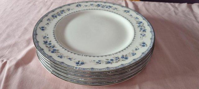 Image 2 of Beautiful, Elegant, Fine Porcelain Wedgwood Dinner Service