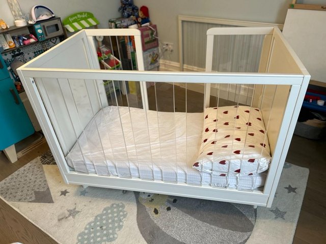 Preview of the first image of Pottery Barn Sloan Cot w convertible Cot Bed kit & Mattress.