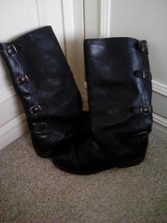 Image 1 of Ladies Black leather winter boots