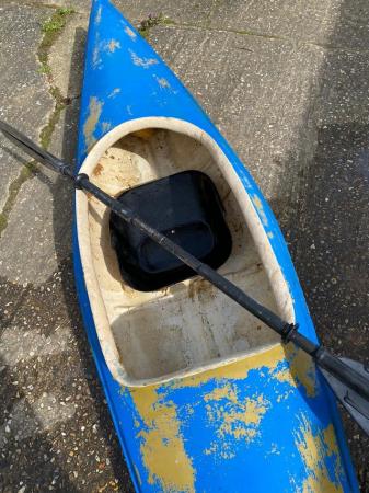 Image 2 of Fibreglass canoe with paddle
