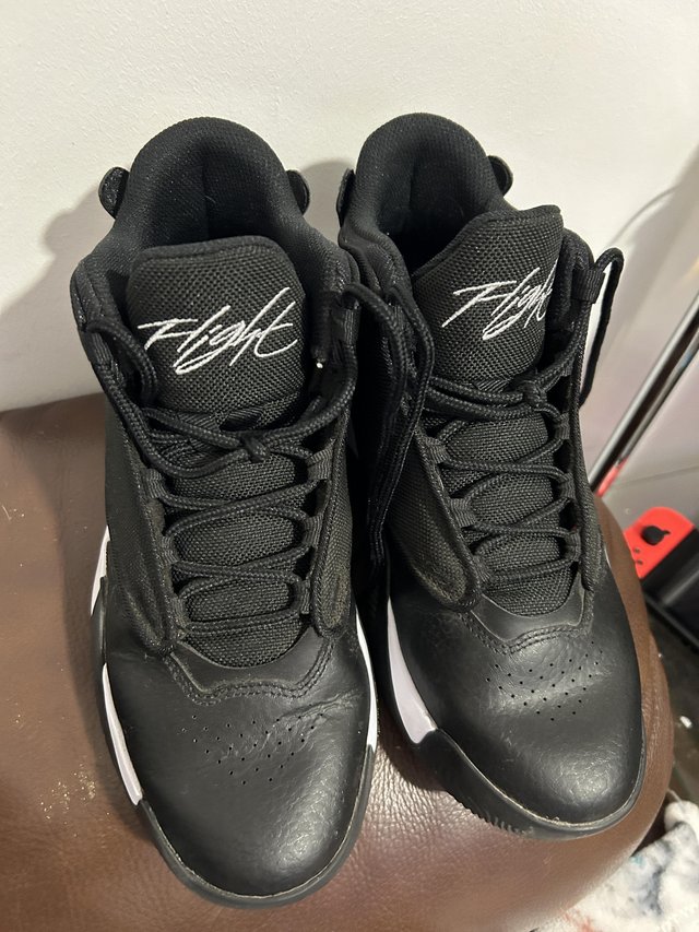 Preview of the first image of Men/Womens Nike Jordans.