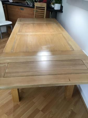 Image 13 of EXTENDING SOLID OAK DINING TABLE RRP £550 SEATS 6-8